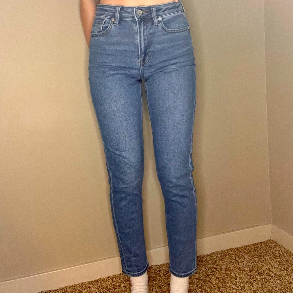 American Eagle Mom Jeans